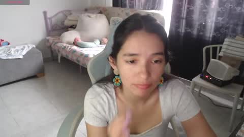 Snapshot of erina_1 chatting on April 26, 2026, 4:59 pm erina_1 online show from April 26, 2026, 4:59 pm