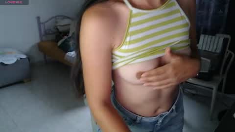 Snapshot of erina_1 chatting on August 3, 2026, 5:49 pm erina_1 online show from August 3, 2026, 5:49 pm
