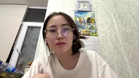 Luna online show from June 15, 2026, 9:06 pm