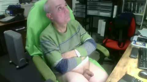 ernello online show from December 13, 2025, 9:31 pm