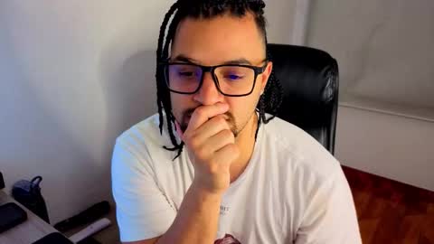 ernesto rodriguez 82 online show from March 26, 2026, 2:06 am