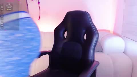 eros_and_eve online show from November 10, 2025, 9:52 am