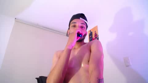 Snapshot of eros_chipre chatting on December 4, 2024, 5:38 am Eros online show from December 4, 2024, 5:38 am