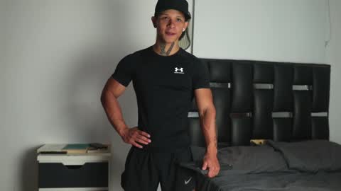 Snapshot of erosscott chatting on January 29, 2025, 1:16 am Eros online show from January 29, 2025, 1:16 am