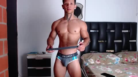 Snapshot of erosscott chatting on March 7, 2025, 2:04 am Eros online show from March 7, 2025, 2:04 am