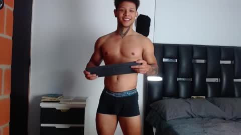 Snapshot of erosscott chatting on September 27, 2025, 5:51 pm Eros online show from September 27, 2025, 5:51 pm