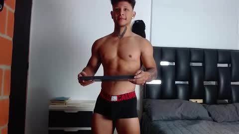 Snapshot of erosscott chatting on October 20, 2025, 3:45 pm Eros online show from October 20, 2025, 3:45 pm