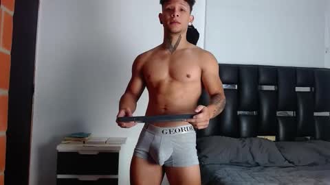 Snapshot of erosscott chatting on October 22, 2025, 3:45 pm Eros online show from October 22, 2025, 3:45 pm