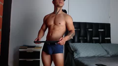 Snapshot of erosscott chatting on June 10, 2026, 11:57 pm Eros online show from June 10, 2026, 11:57 pm