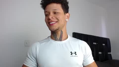 Snapshot of erosscott chatting on June 22, 2026, 6:16 pm Eros online show from June 22, 2026, 6:16 pm