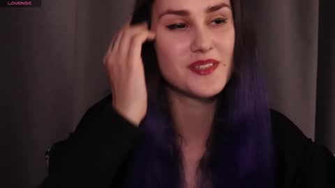 erotic_synth_goddess online show from October 17, 2025, 4:42 pm