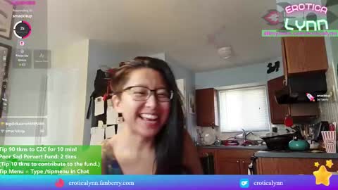 Snapshot of eroticalynn chatting on September 18, 2025, 8:00 pm Lynn online show from September 18, 2025, 8:00 pm