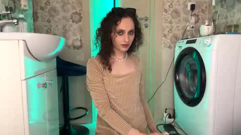 Rachel Rach online show from January 16, 2026, 4:22 pm