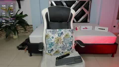 Valentine online show from November 19, 2025, 3:39 am