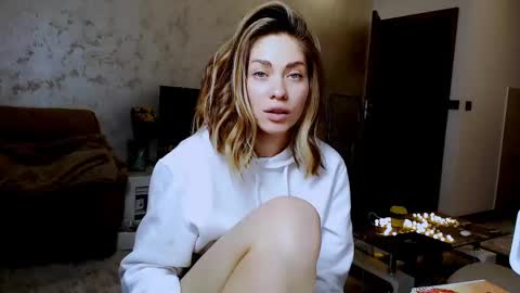 LylaXXX online show from March 10, 2025, 11:10 am