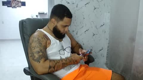 Snapshot of eroticoblack chatting on April 27, 2026, 4:32 am Eroticoblack online show from April 27, 2026, 4:32 am