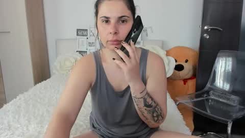 eroticsensualkitty4u online show from April 20, 2026, 7:33 am