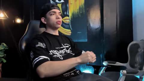 Snapshot of eryonbradley chatting on November 4, 2025, 11:20 am Eryon online show from November 4, 2025, 11:20 am