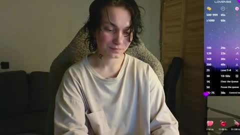 esajukyy online show from March 21, 2026, 2:53 pm