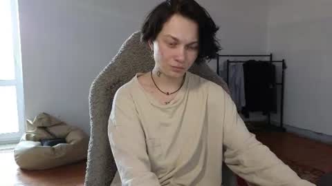 esajukyy online show from July 14, 2026, 10:21 am