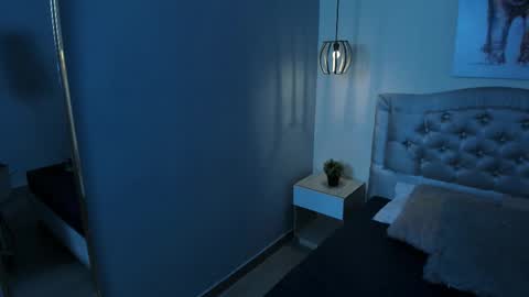 Escarlet online show from March 13, 2026, 11:50 am