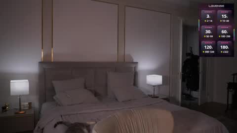 Eseniya online show from April 18, 2026, 5:11 am