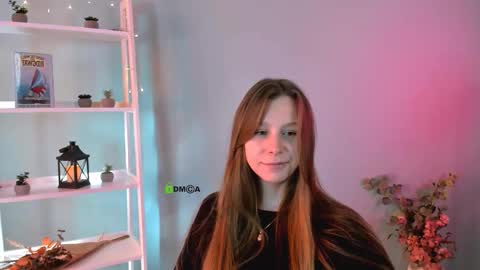 esme_moore_ online show from October 4, 2025, 8:56 am