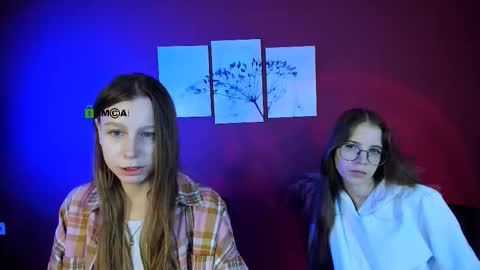 esme_moore_ online show from October 20, 2025, 8:48 am