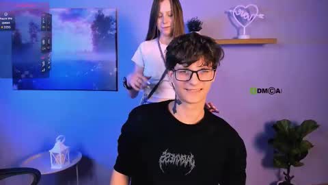 esme_moore_ online show from November 14, 2025, 9:13 pm