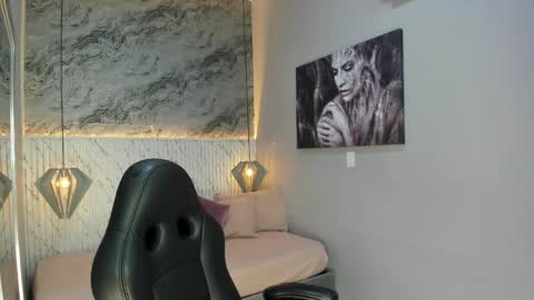 Snapshot of esmeralda__18 chatting on April 27, 2026, 6:50 pm Esmeralda online show from April 27, 2026, 6:50 pm