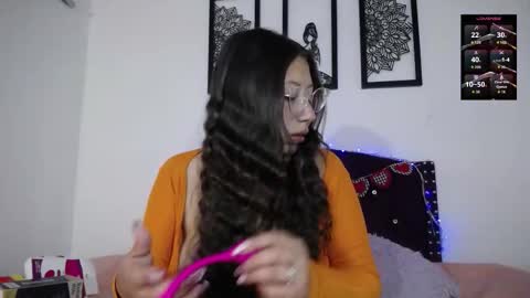 Snapshot of esmeralda_pym chatting on March 3, 2026, 12:11 pm Esmeralda online show from March 3, 2026, 12:11 pm