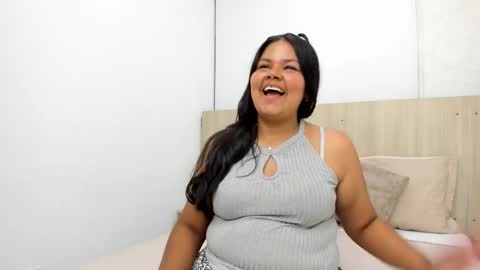 Esmeralda online show from November 26, 2025, 7:15 pm