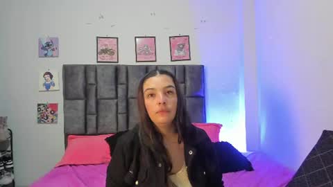 Snapshot of esmeraldaa_sc chatting on June 21, 2026, 6:16 am Perla online show from June 21, 2026, 6:16 am