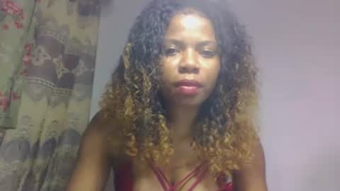 Snapshot of esmeraldae chatting on October 8, 2025, 8:39 pm esmeraldae online show from October 8, 2025, 8:39 pm