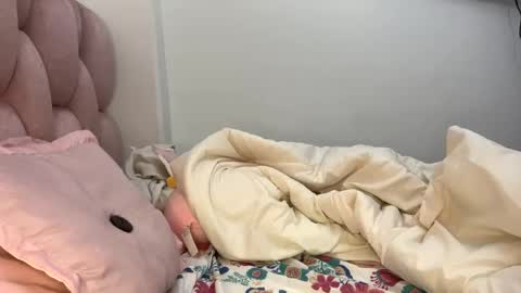 ESMERALDA online show from March 5, 2025, 5:29 pm