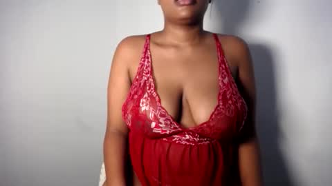 Snapshot of esmeray_ chatting on May 11, 2026, 11:38 am Esme online show from May 11, 2026, 11:38 am