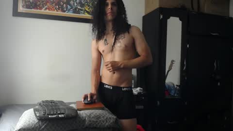 Esnider online show from June 6, 2026, 4:12 pm