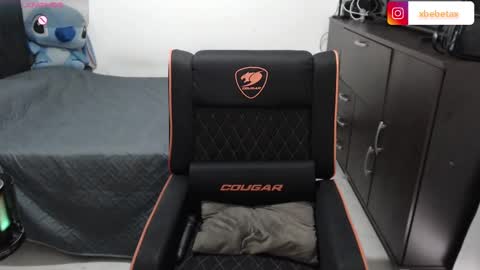 Xbebetax online show from November 20, 2025, 8:41 pm