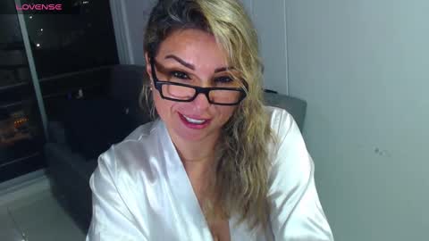 Juliana online show from December 25, 2024, 1:53 am
