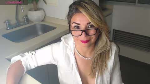 Juliana online show from January 6, 2025, 11:52 pm