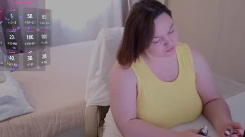 Snapshot of essensual_ chatting on June 28, 2026, 1:22 am Ava online show from June 28, 2026, 1:22 am