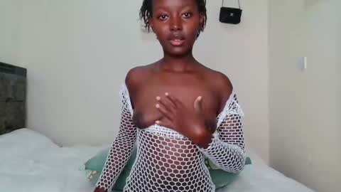 essypetite online show from December 16, 2025, 7:41 pm