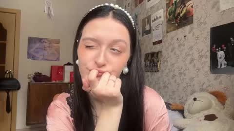 Snapshot of estaluckie chatting on March 5, 2026, 5:03 am Palmer online show from March 5, 2026, 5:03 am