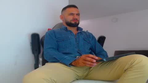 Snapshot of esteban7984068 chatting on September 26, 2025, 3:38 pm esteban online show from September 26, 2025, 3:38 pm