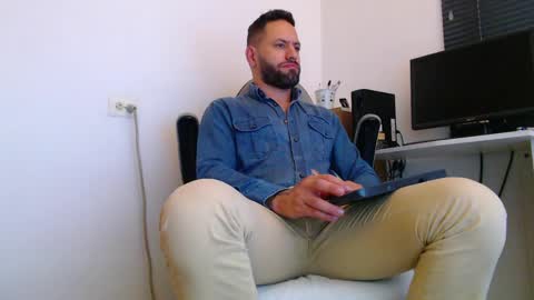 esteban online show from April 19, 2026, 6:10 pm