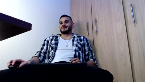 Esteban Fernandez online show from January 12, 2025, 1:11 am