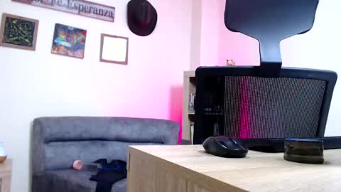 Esteban Fernandez online show from May 29, 2026, 6:39 pm