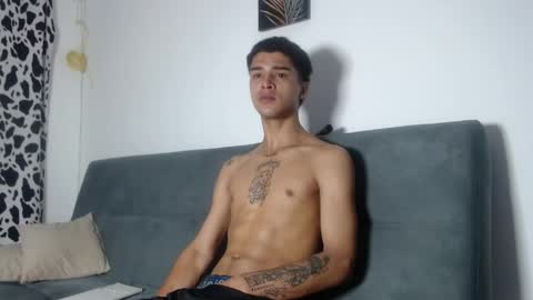 Snapshot of estebanjm22 chatting on May 8, 2026, 11:15 am Esteban online show from May 8, 2026, 11:15 am