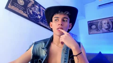 Esteban online show from December 13, 2024, 12:17 pm