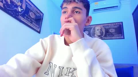 Esteban online show from December 23, 2024, 12:08 pm